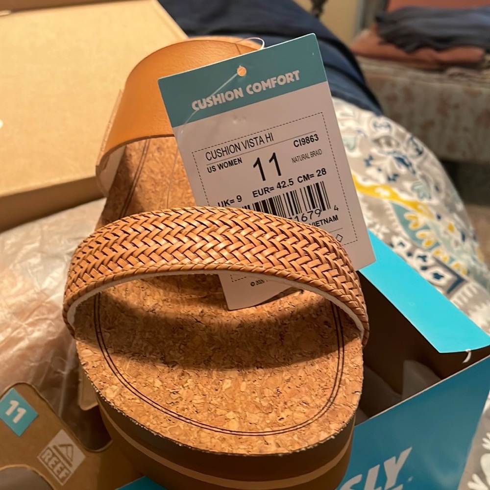 Size 11 Reef Platform Sandal NIB